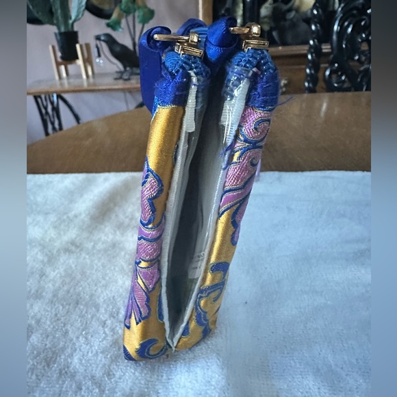 Makeup Bag - Picture 4 of 4